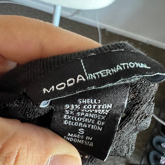 SOLD OUTTTT - Picture 3 of 5